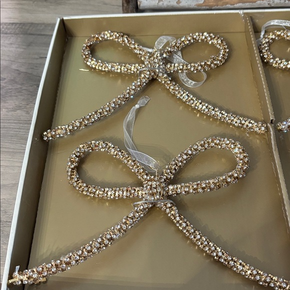 OPEN BOX READ NIB Christian Siriano Gold Rhinestone Bow Christmas Tree Ornaments - Picture 5 of 12